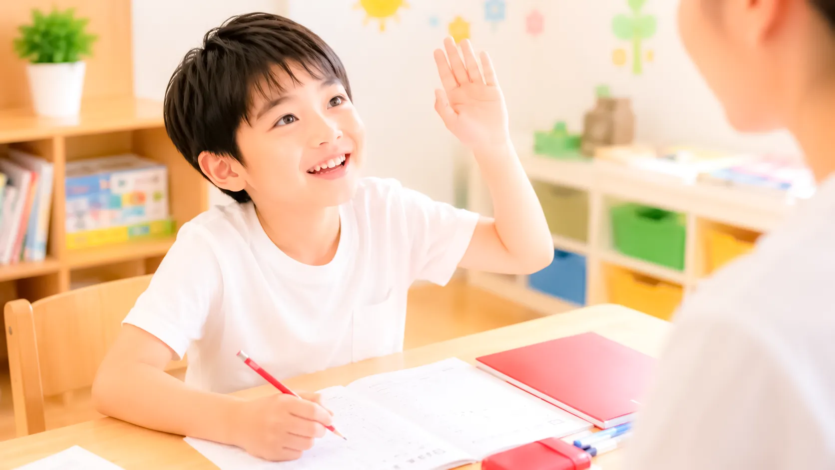 小学生が学ぶ様子